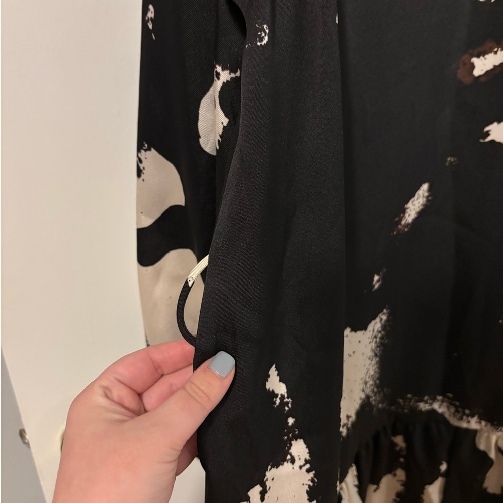 NWT Monochrome Neutral Soft Feminine Long Sleeve Dress - Picture 7 of 7